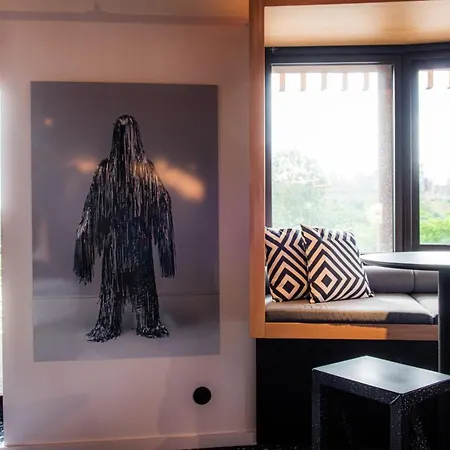 Hotel Tribe 4*
